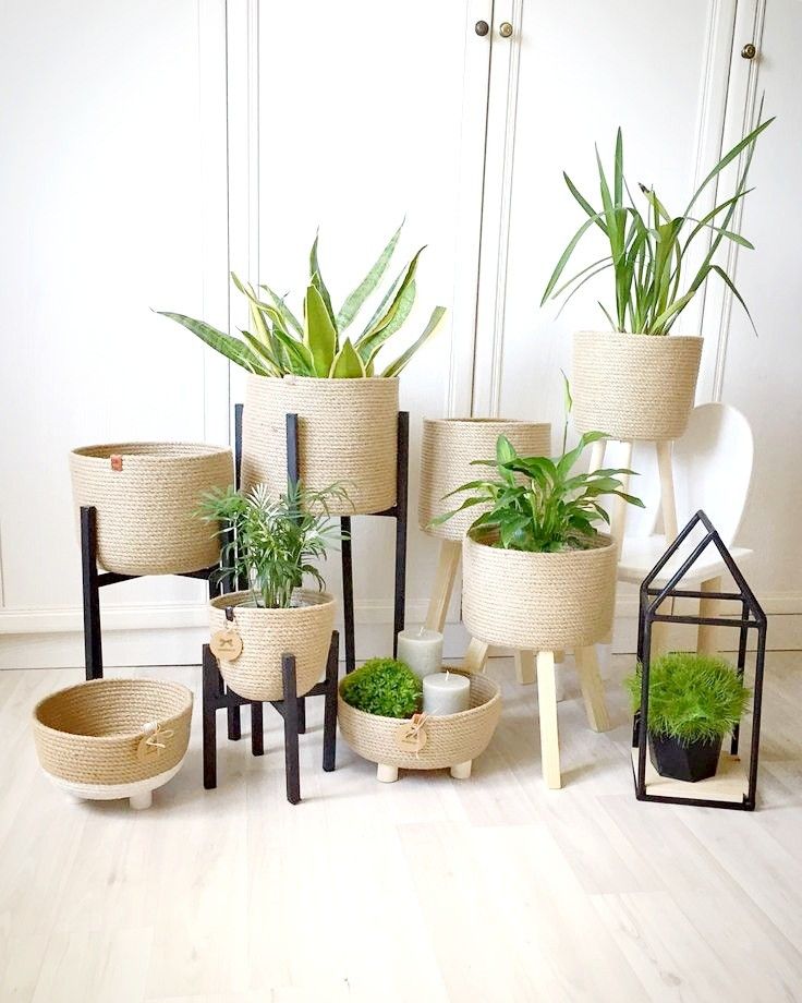 various size jute basket with stand