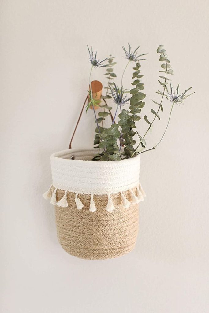 Hanging beige hanging basket